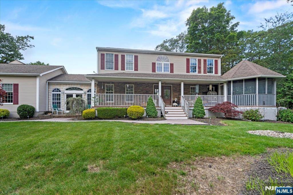 West Milford, NJ 07421,25 Charissaa CT