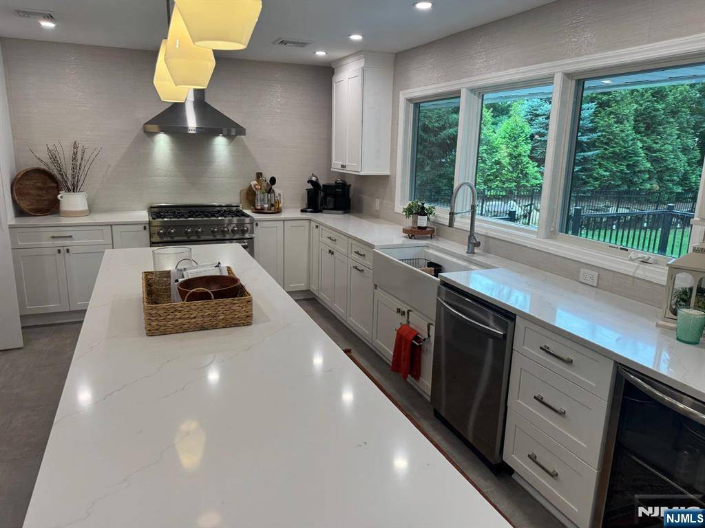 Cedar Grove, NJ 07009,71 Haller DR