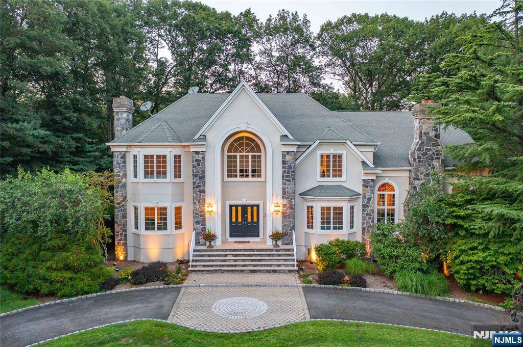 Upper Saddle River, NJ 07458,85 Locust LN