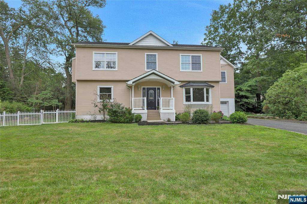 Franklin Lakes, NJ 07417,515 Connie AVE
