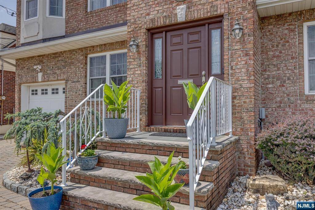 North Arlington, NJ 07031,21 Madison ST