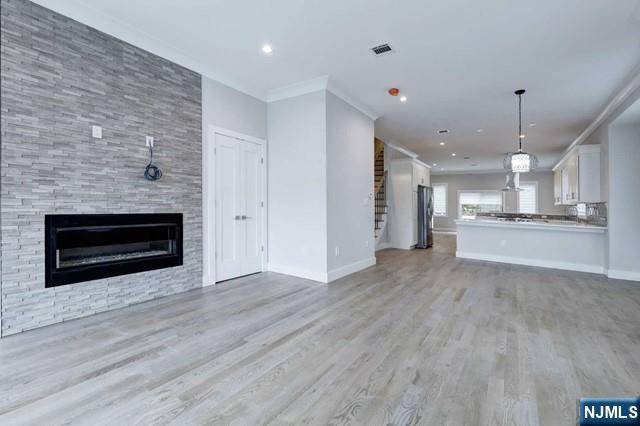 Palisades Park, NJ 07650,524 Roff AVE #A