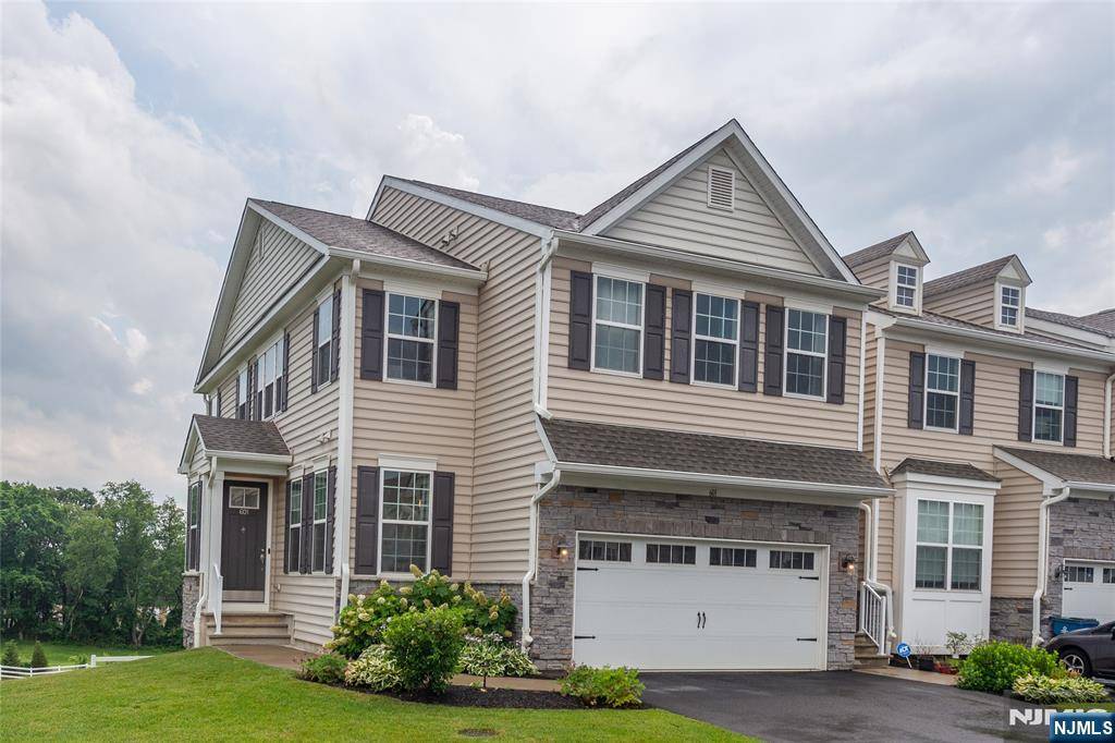 Jamesburg, NJ 08831,601 Charleston DR #601