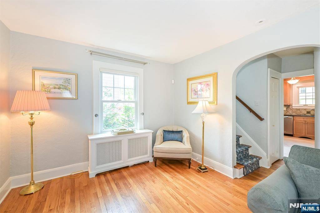 Oradell, NJ 07649,349 Elm ST