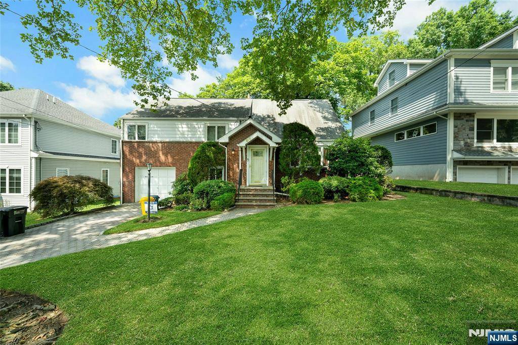 Teaneck, NJ 07666,611 Rutland AVE