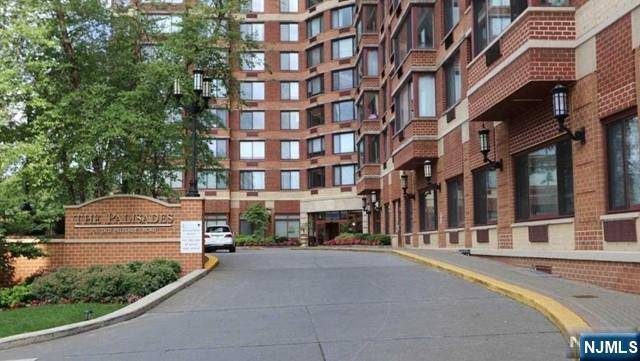 Fort Lee, NJ 07024,100 Old Palisade RD #3501