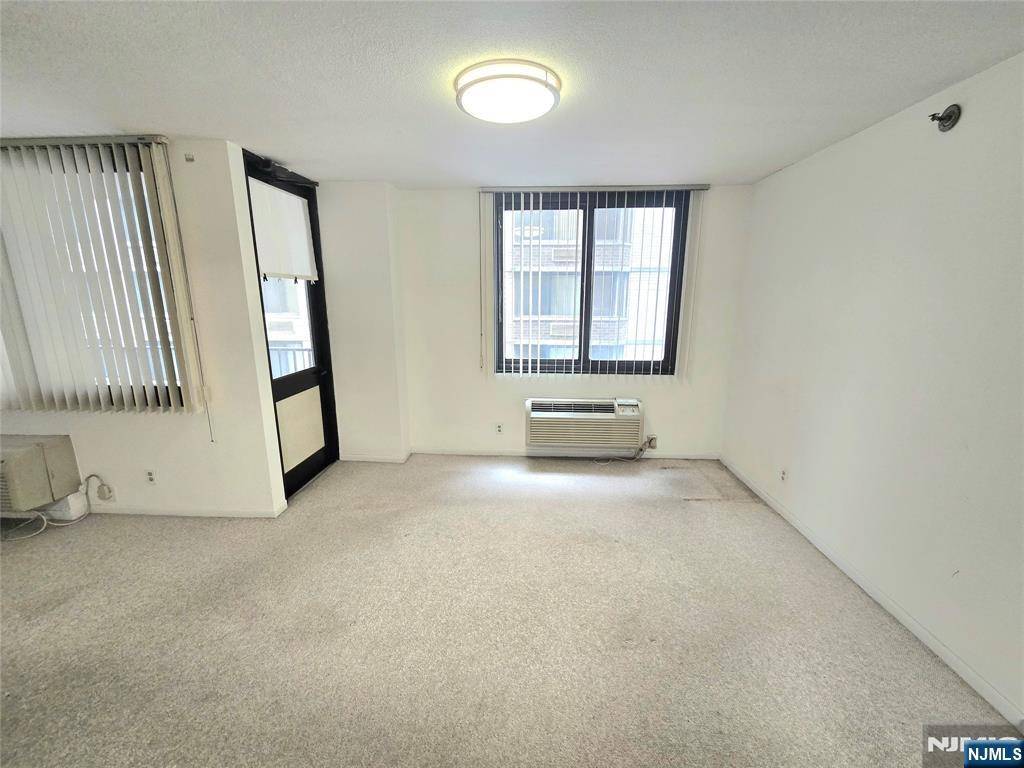 Hackensack, NJ 07601,326 Prospect AVE #5H