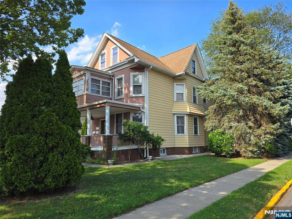 Hawthorne, NJ 07506,209 Lafayette AVE #2