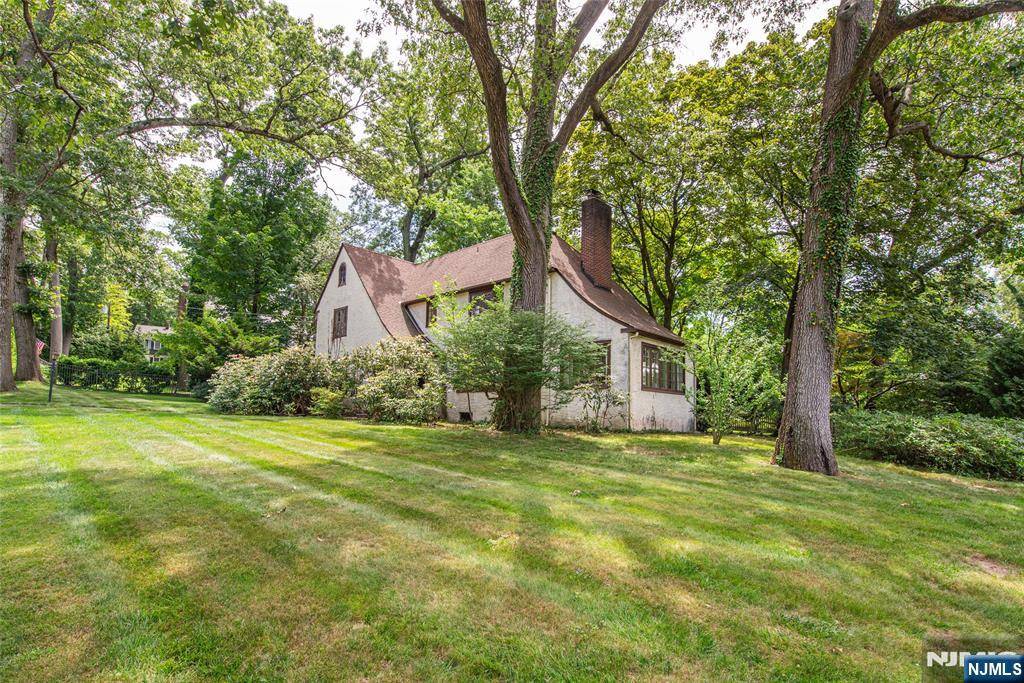 Ridgewood, NJ 07450,140 Valley View AVE