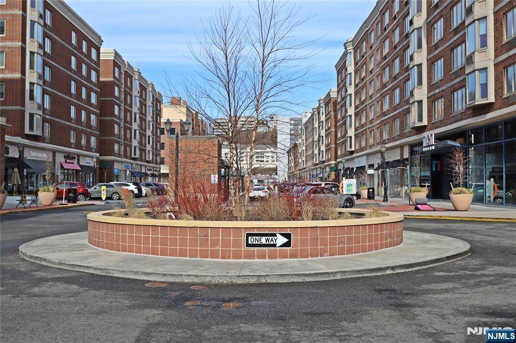 Edgewater, NJ 07020,3109 City PL