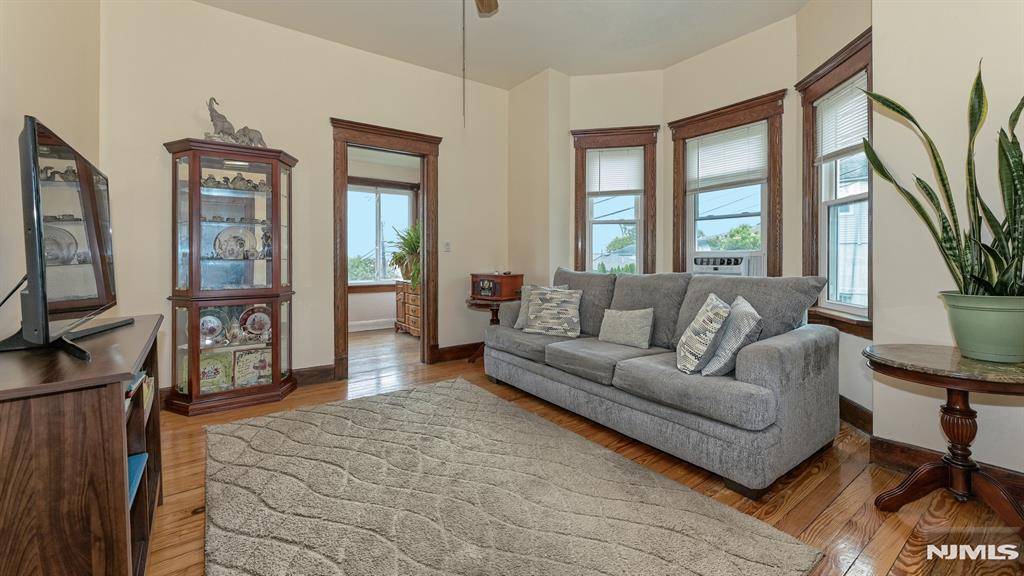 Wood Ridge, NJ 07075,561 Union AVE