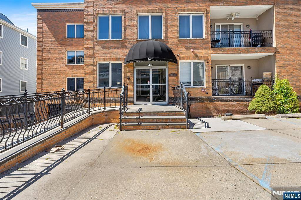North Bergen, NJ 07047,4401 Smith AVE #1B
