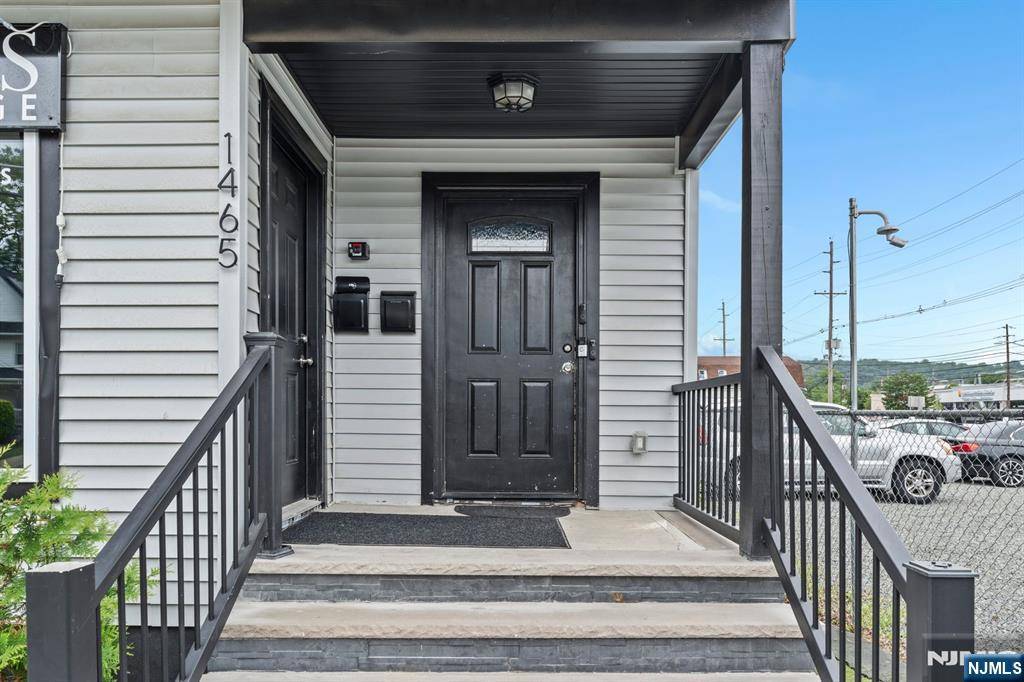 Plainfield, NJ 07062,1465-1467 2nd ST
