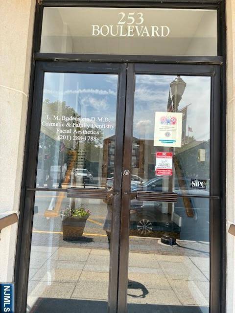 Hasbrouck Heights, NJ 07604,253 Boulevard #2