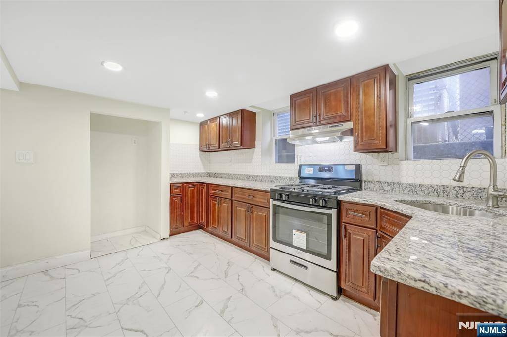 Union City, NJ 07087,3301 Pleasant AVE #3311