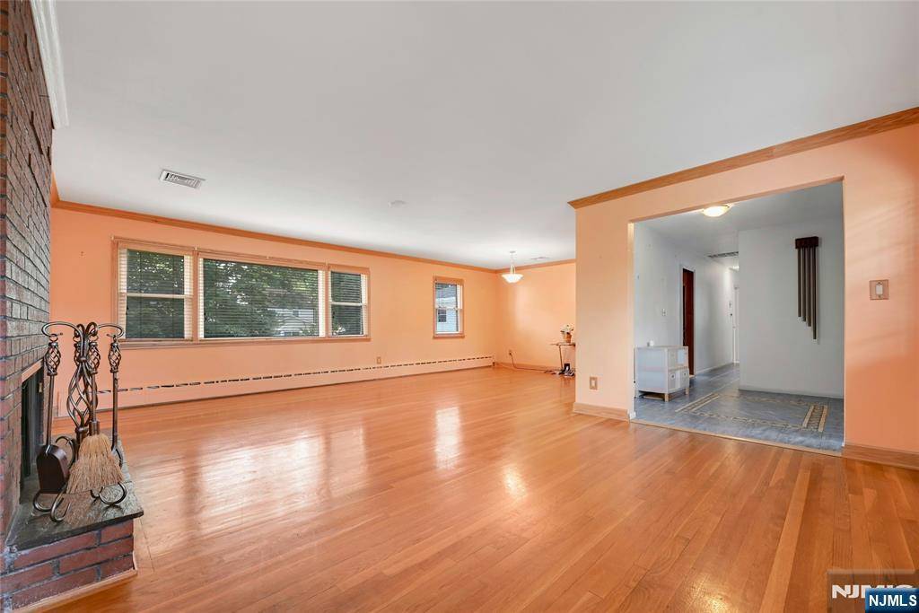 Englewood, NJ 07631,358 Miller AVE