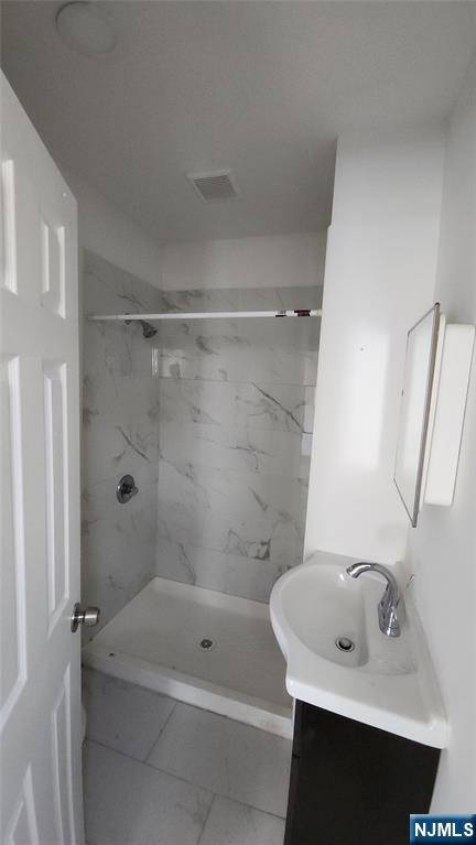 West Orange, NJ 07052,94 Maple ST