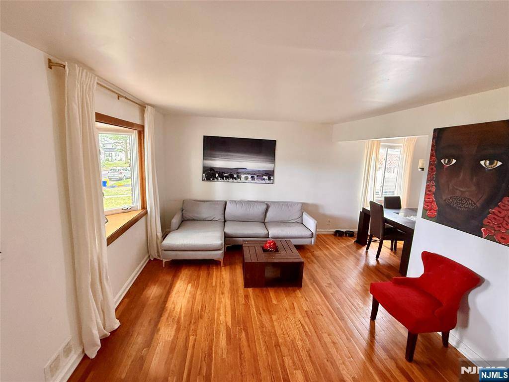 Teaneck, NJ 07666,662 Grant TER