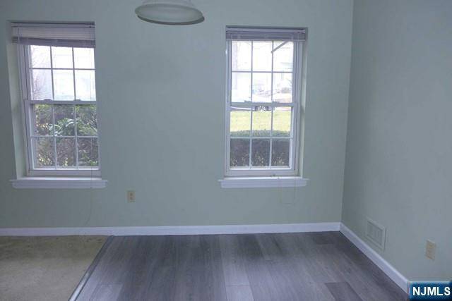 Oradell, NJ 07649,350 Maple AVE #1