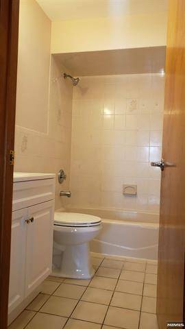 Fairview, NJ 07022,450 Harding PL #2C