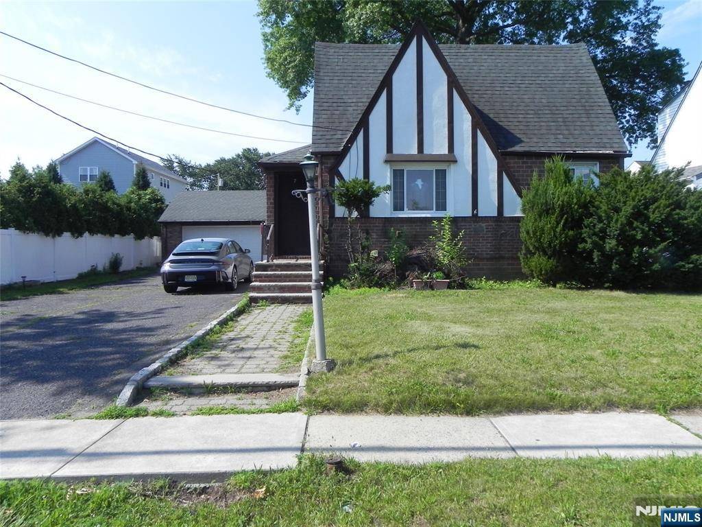 Little Ferry, NJ 07643,7 Lakeview AVE