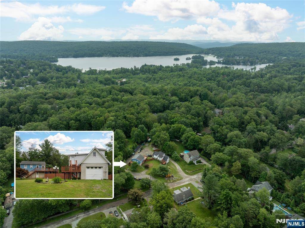 West Milford, NJ 07421,4 Delmont RD