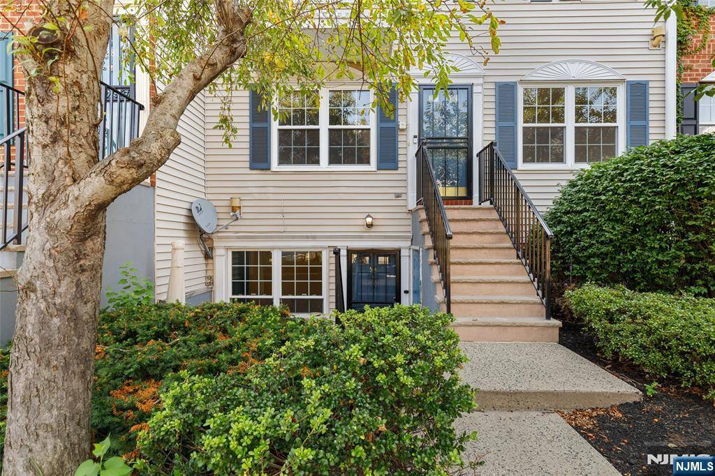 Newark, NJ 07103,94 Callahan CT #2203