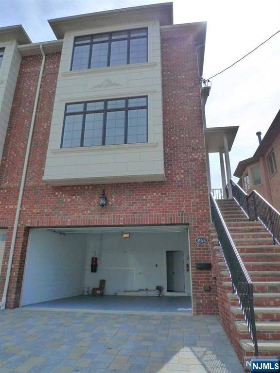 Palisades Park, NJ 07650,316 B 9th ST