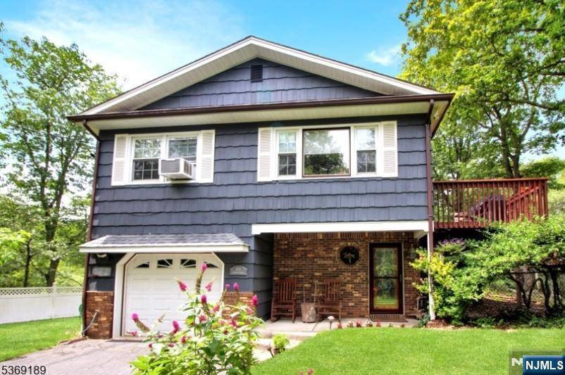 Ringwood, NJ 07456,553 Stonetown RD