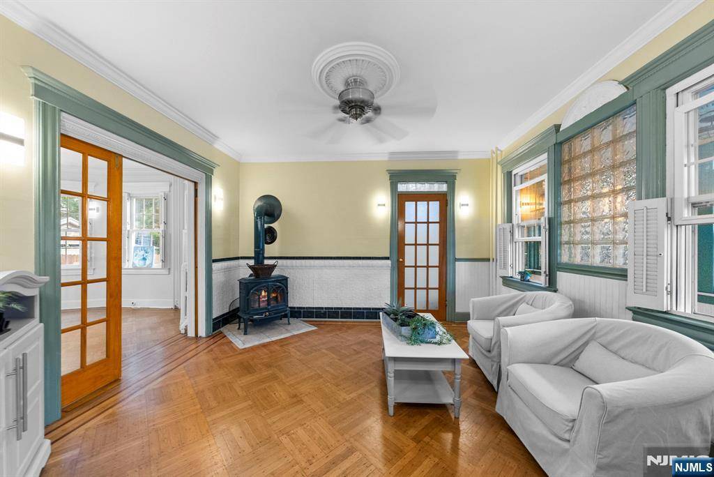 Ridgefield Park, NJ 07660,35 Edwin ST