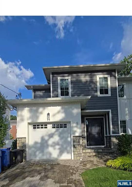 Tenafly, NJ 07670,102 Franklin ST