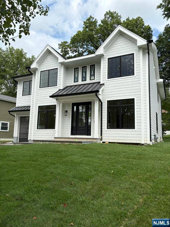 River Edge, NJ 07661,426 Lee AVE