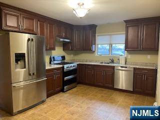 Elmwood Park, NJ 07407,141 Franklin ST