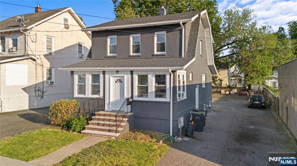 Bergenfield, NJ 07621,16 Palisade AVE