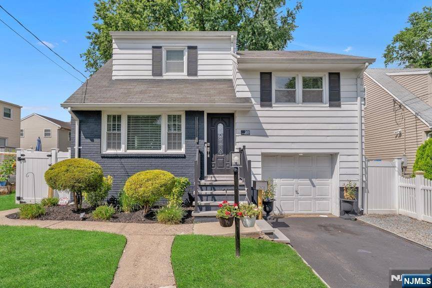 Bergenfield, NJ 07621,201 Maiden LN