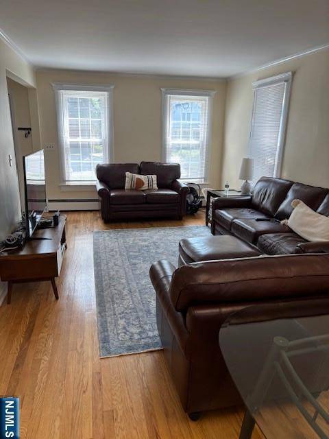 Oradell, NJ 07649,329 Maple