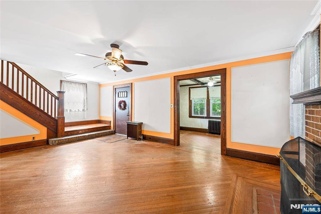 West Orange, NJ 07052,6 Dawes AVE