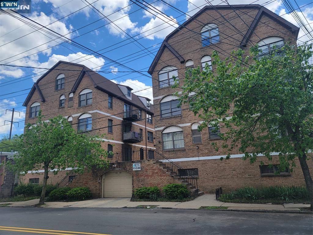 Newark, NJ 07105,63-69 Rome ST