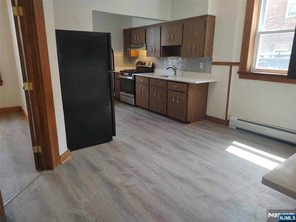 Lodi, NJ 07644,228-230 Harrison AVE #1