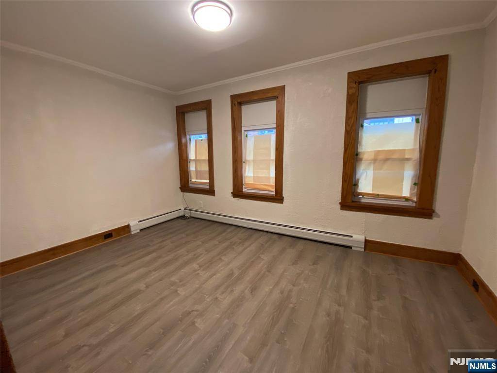 Lodi, NJ 07644,228-230 Harrison AVE #1