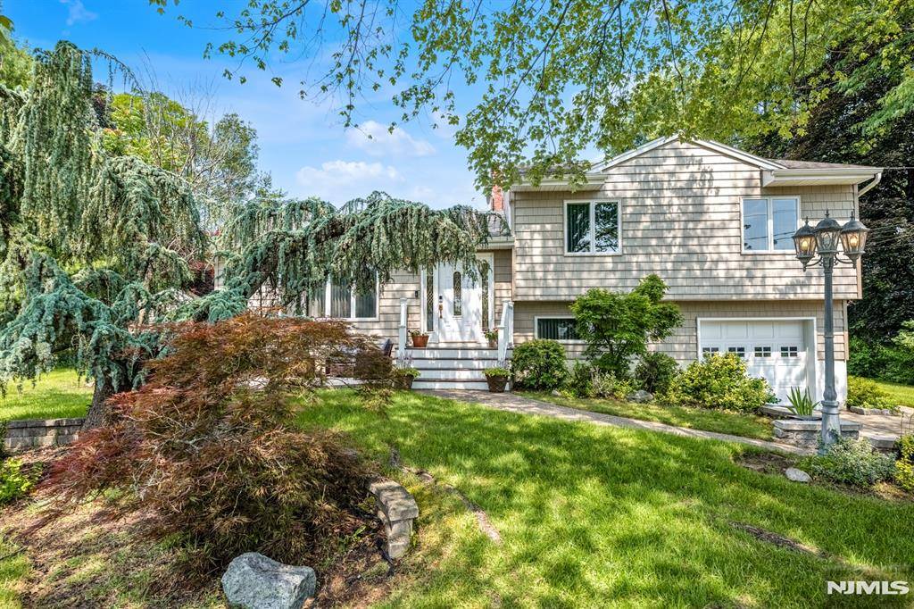 Paramus, NJ 07652,655 Cambridge RD