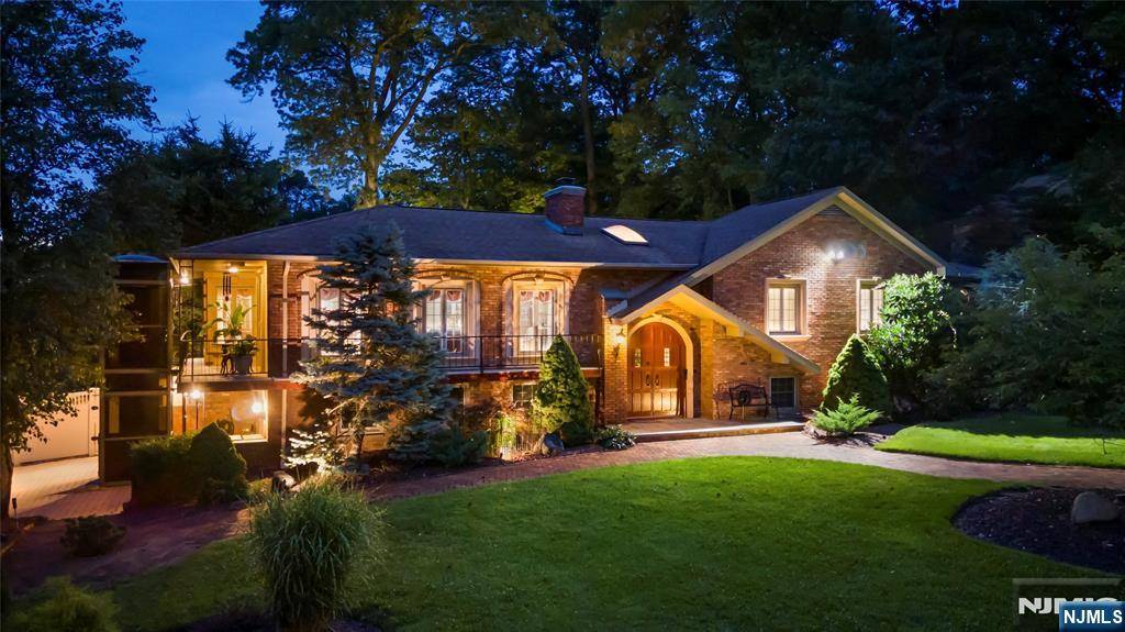 North Haledon, NJ 07508,57 Bensam PL