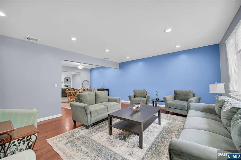 Park Ridge, NJ 07656,246 Park AVE