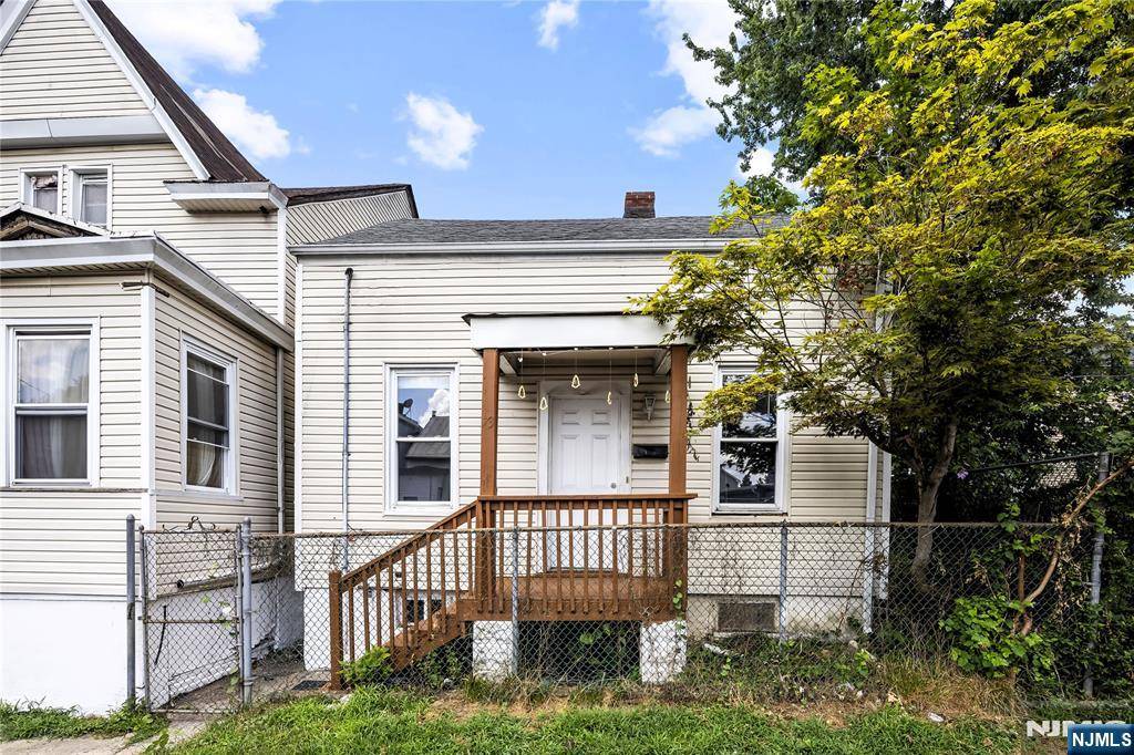 Paterson, NJ 07522,73 N 6th ST