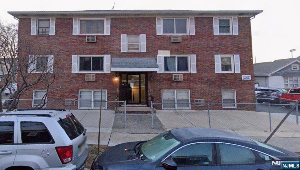 Kearny, NJ 07032,60 Ivy ST