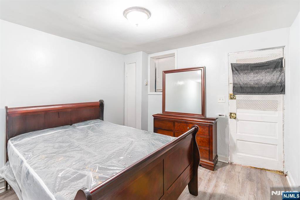 Newark, NJ 07104,115 Highland AVE