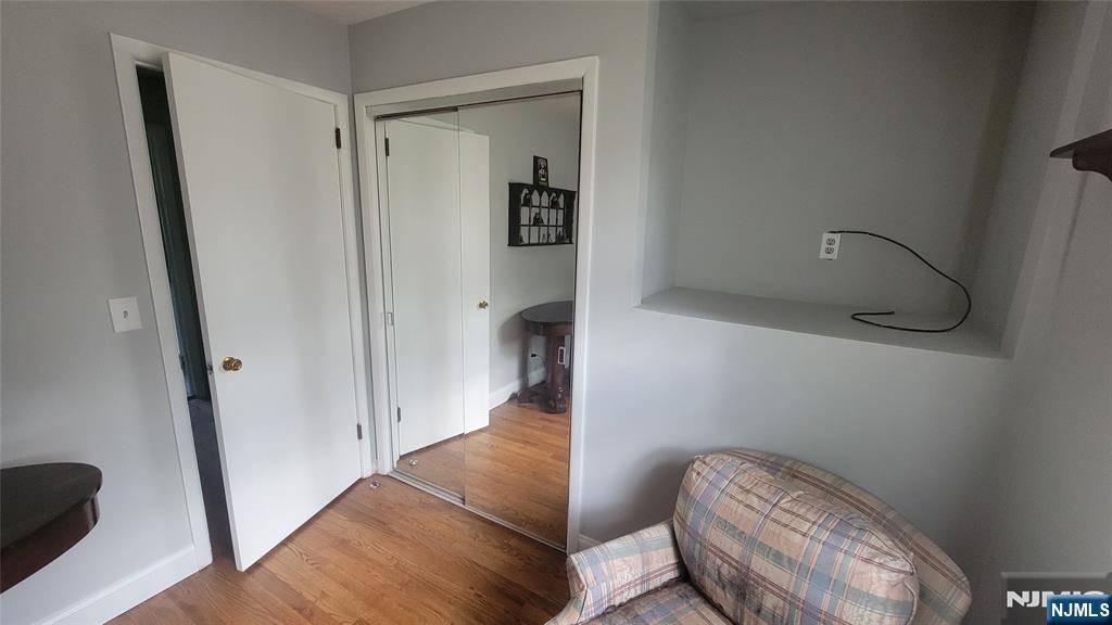 Paramus, NJ 07652,295 Spencer PL