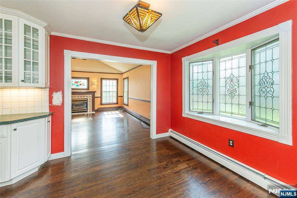 Wayne, NJ 07470,110 Chestnut DR