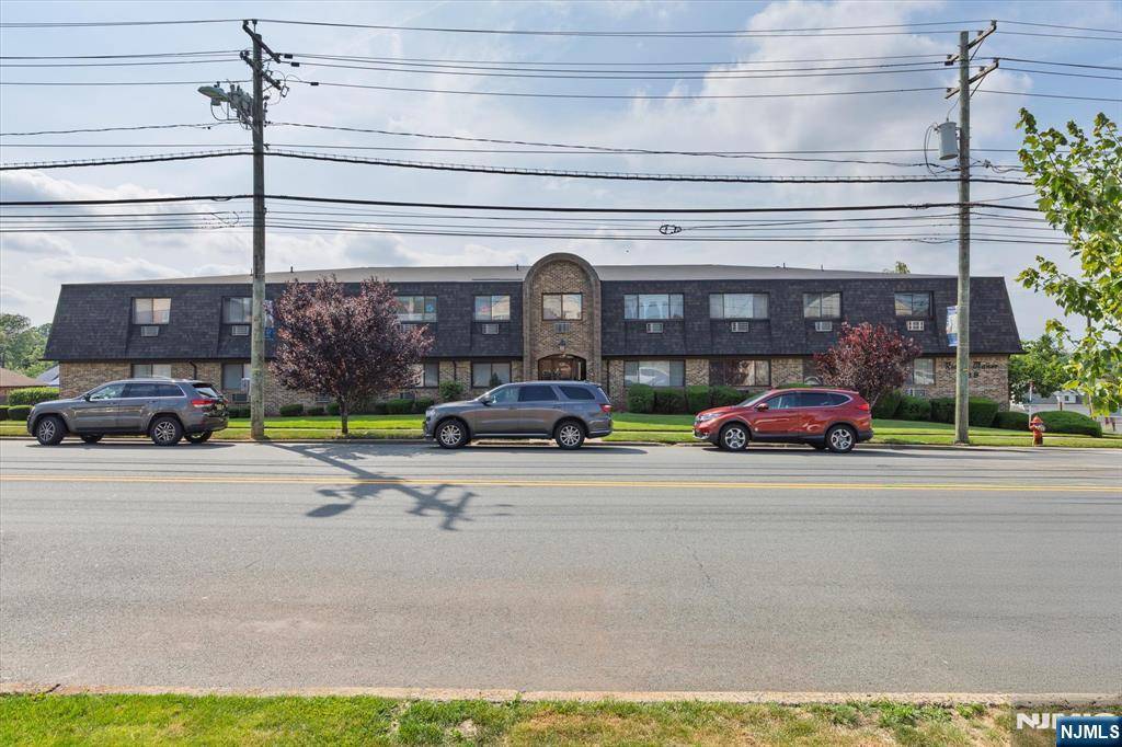 Lyndhurst, NJ 07071,439 Ridge RD #6