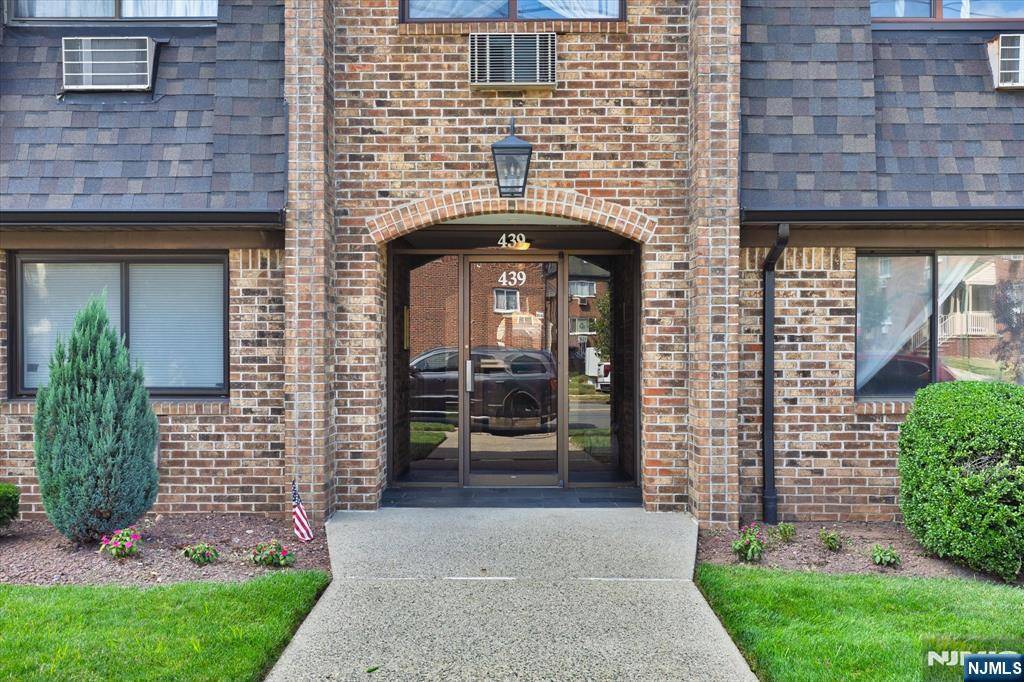 Lyndhurst, NJ 07071,439 Ridge RD #6